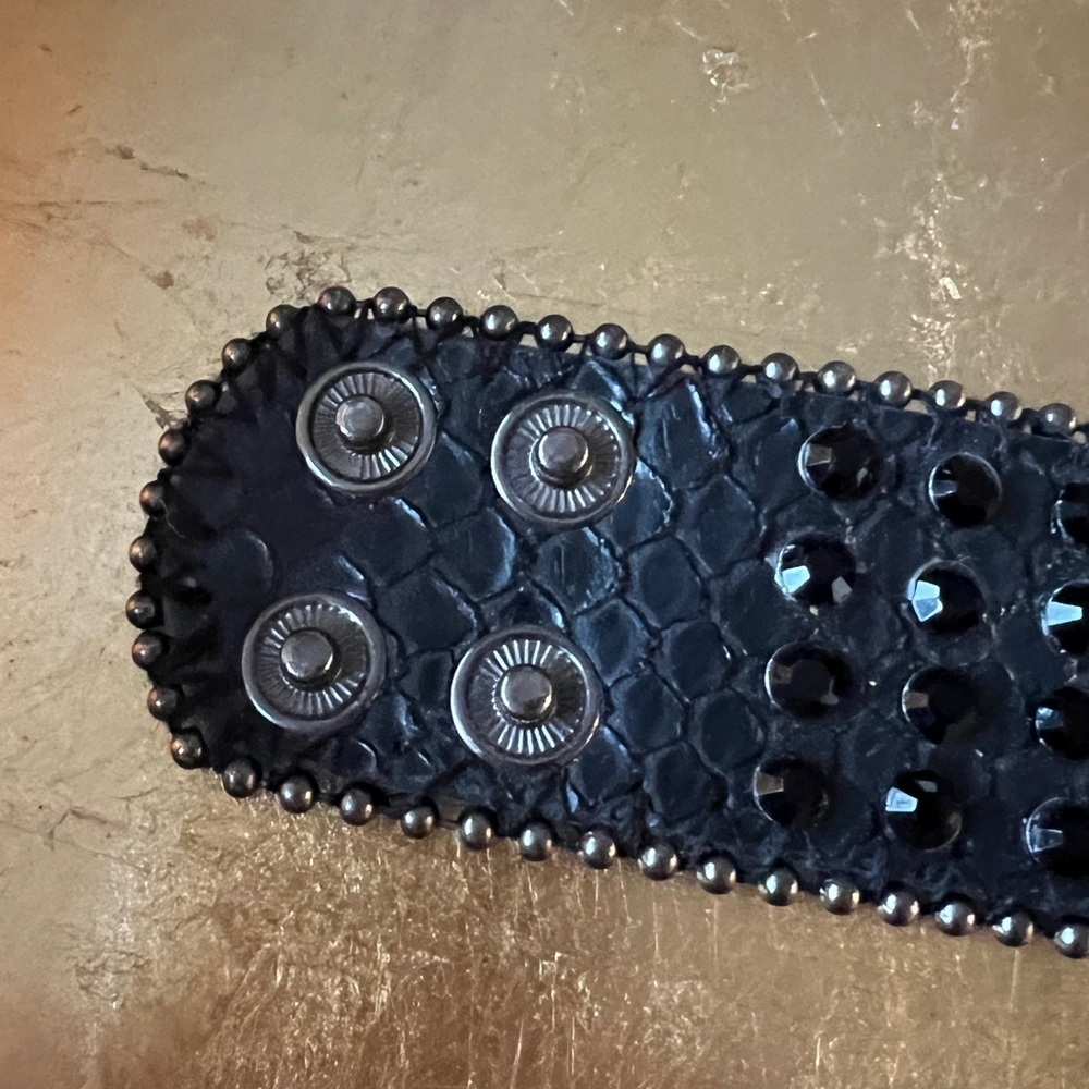 Stylish Leather Black Rhinestone bracelet - Picture 7 of 7